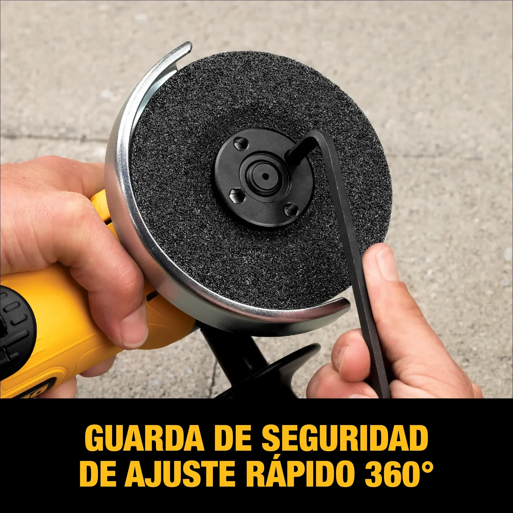 DEWALT® Esmeriladora Angular de 4-1/2" (115mm) de 900W con Interruptor de Paleta