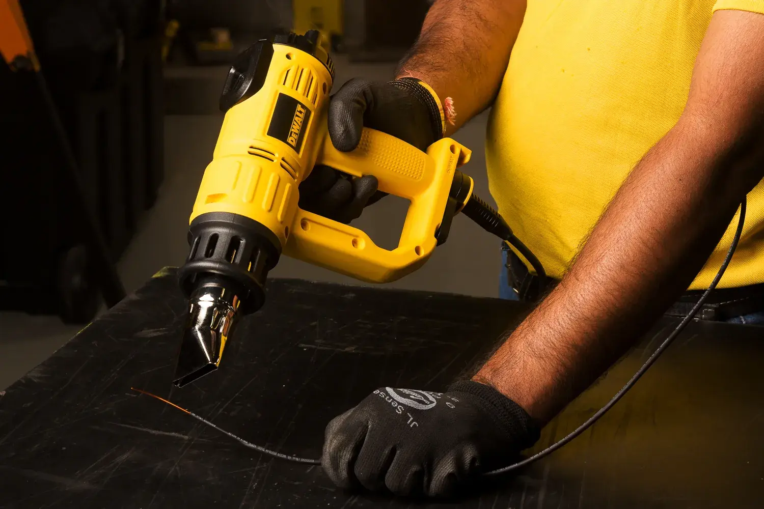 DEWALT® Pistola de Calor con Cable de 2000W