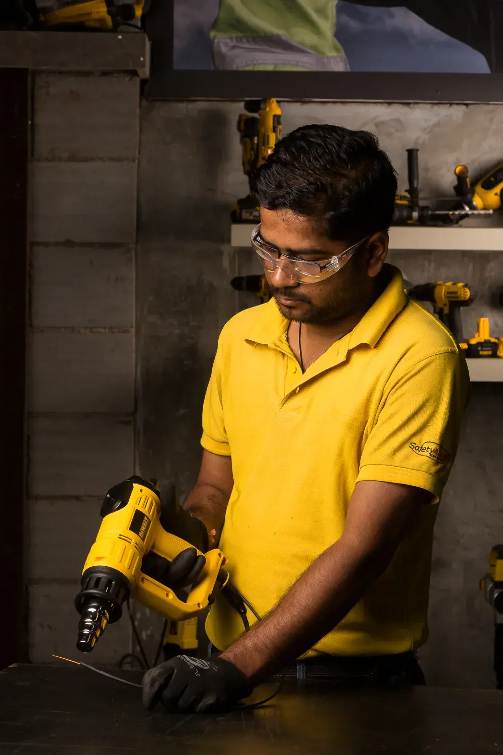 DEWALT® Pistola de Calor con Cable de 2000W