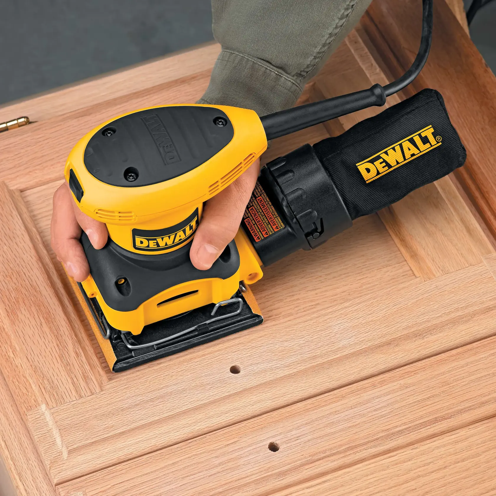 DEWALT® Lijadora de Banda de 1/4" de Hoja