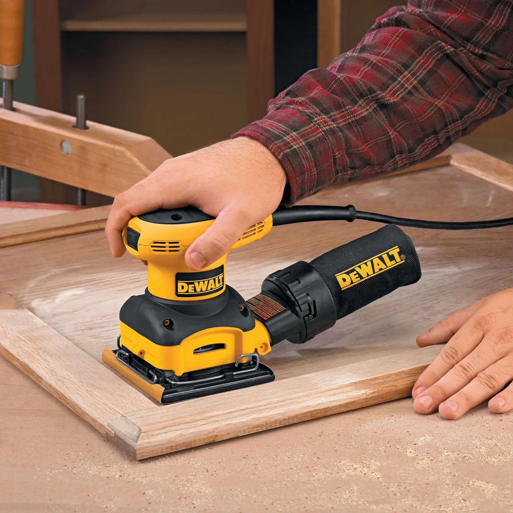 DEWALT® Lijadora de Banda de 1/4" de Hoja