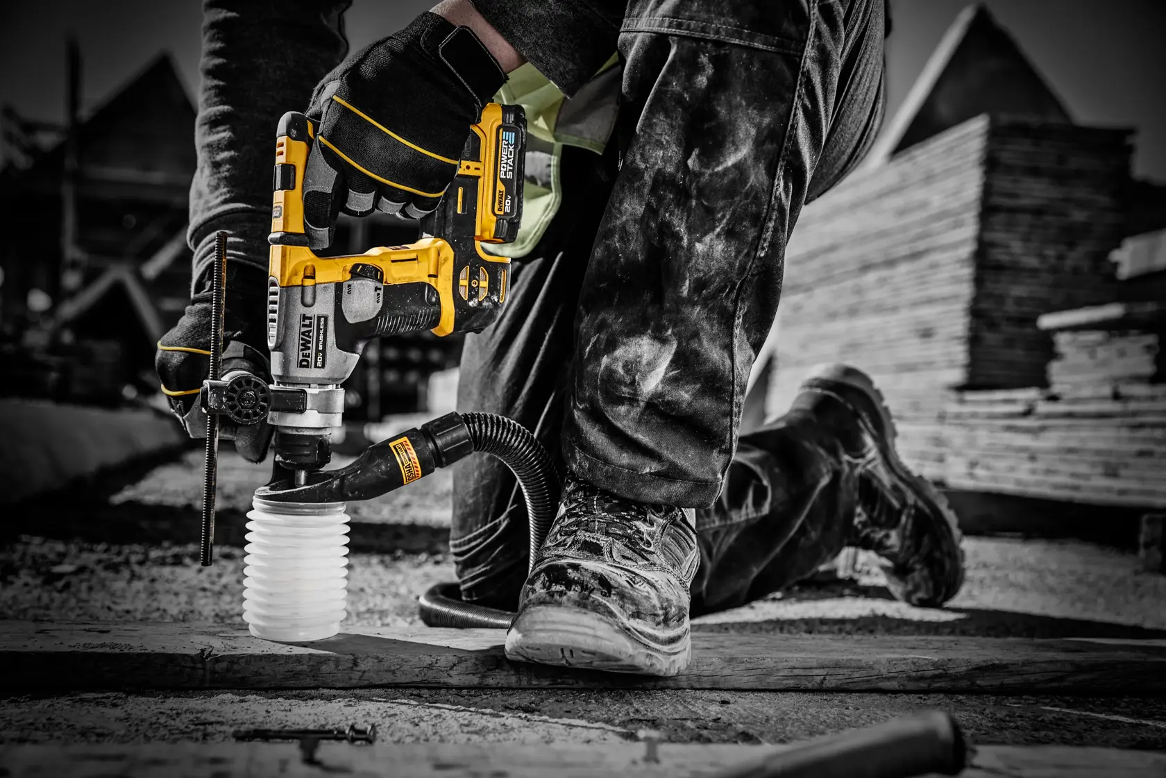 DEWALT® 20V MAX* POWERSTACK™ Kit de (2) Baterias Compactas de 1.7 Ah, Cargador y Bolso