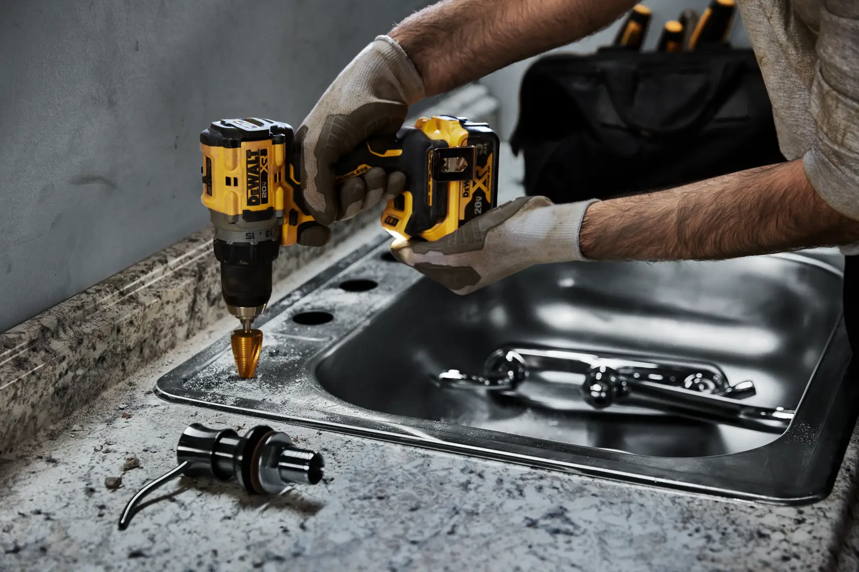 DEWALT® Taladro Atornillador de 1/2" (13mm) Inalámbrico sin Carbones de 20V MAX* XR®  (Solo Herramienta)