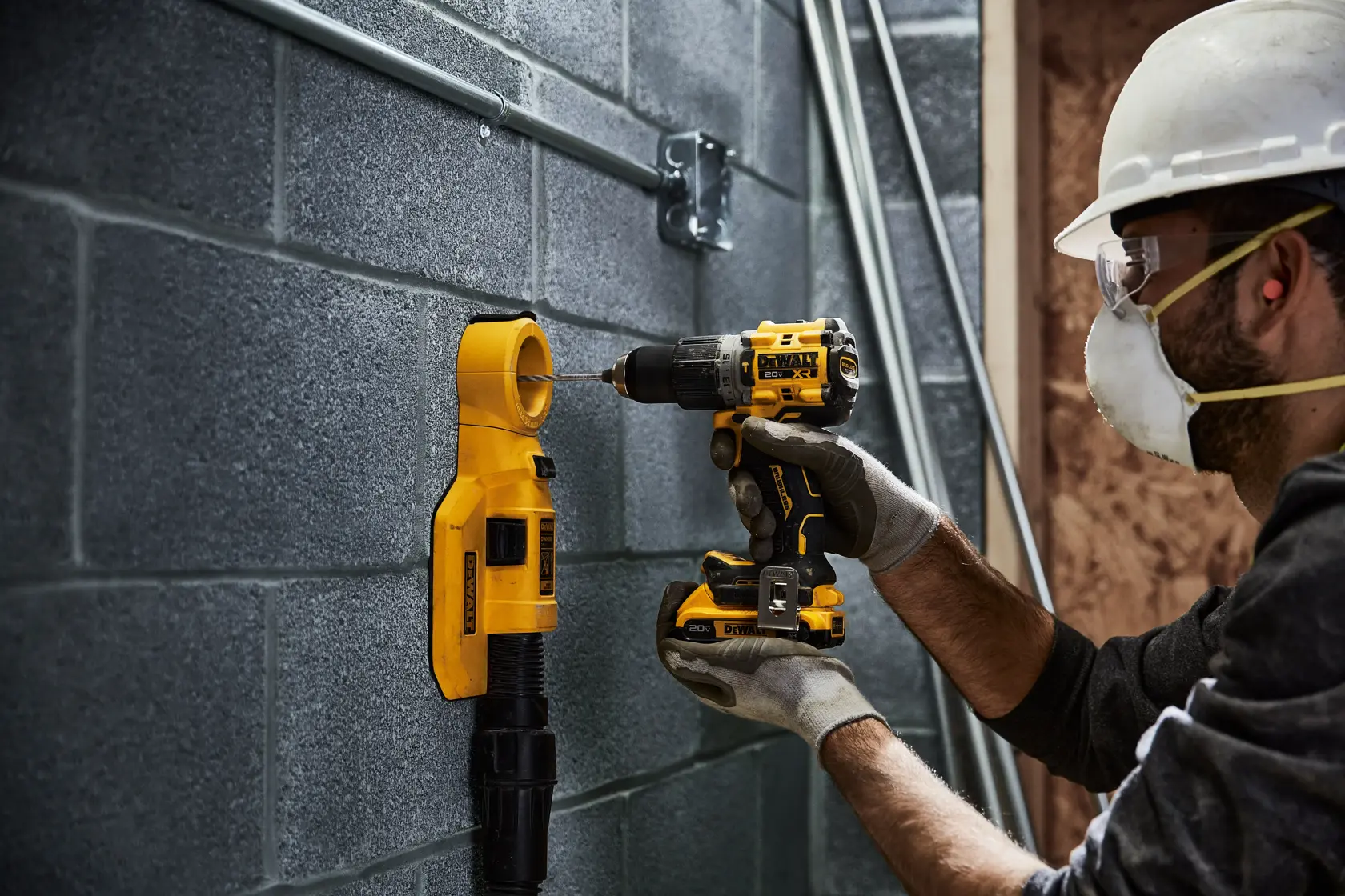 DEWALT® Taladro Percutor/Atornillador de 1/2" (13mm) Inalámbrico sin Carbones de 20V MAX* XR® (Solo Herramienta)