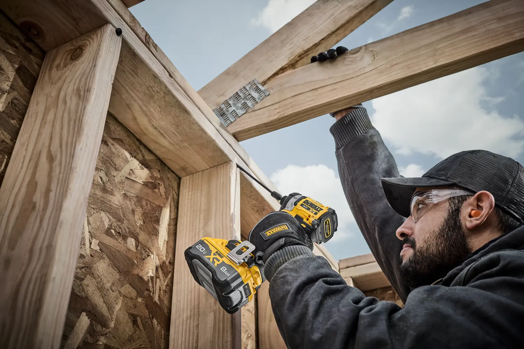 DEWALT 20V MAX XR(®) 3-Speed High Torque 1/4 in. Impact Driver Application Image Driving Screw