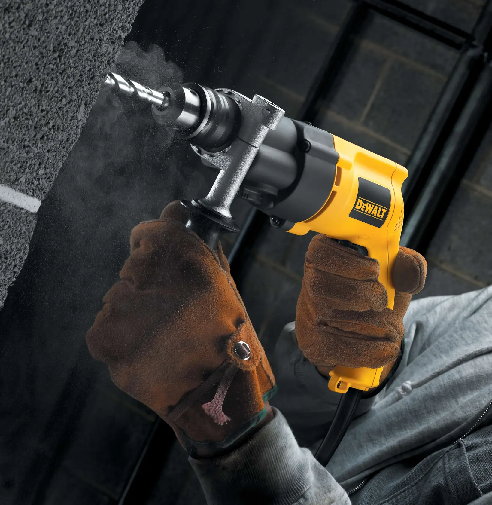 DEWALT® Taladro Percutor de 1/2" (13mm) de Velocidad Variable Reversible