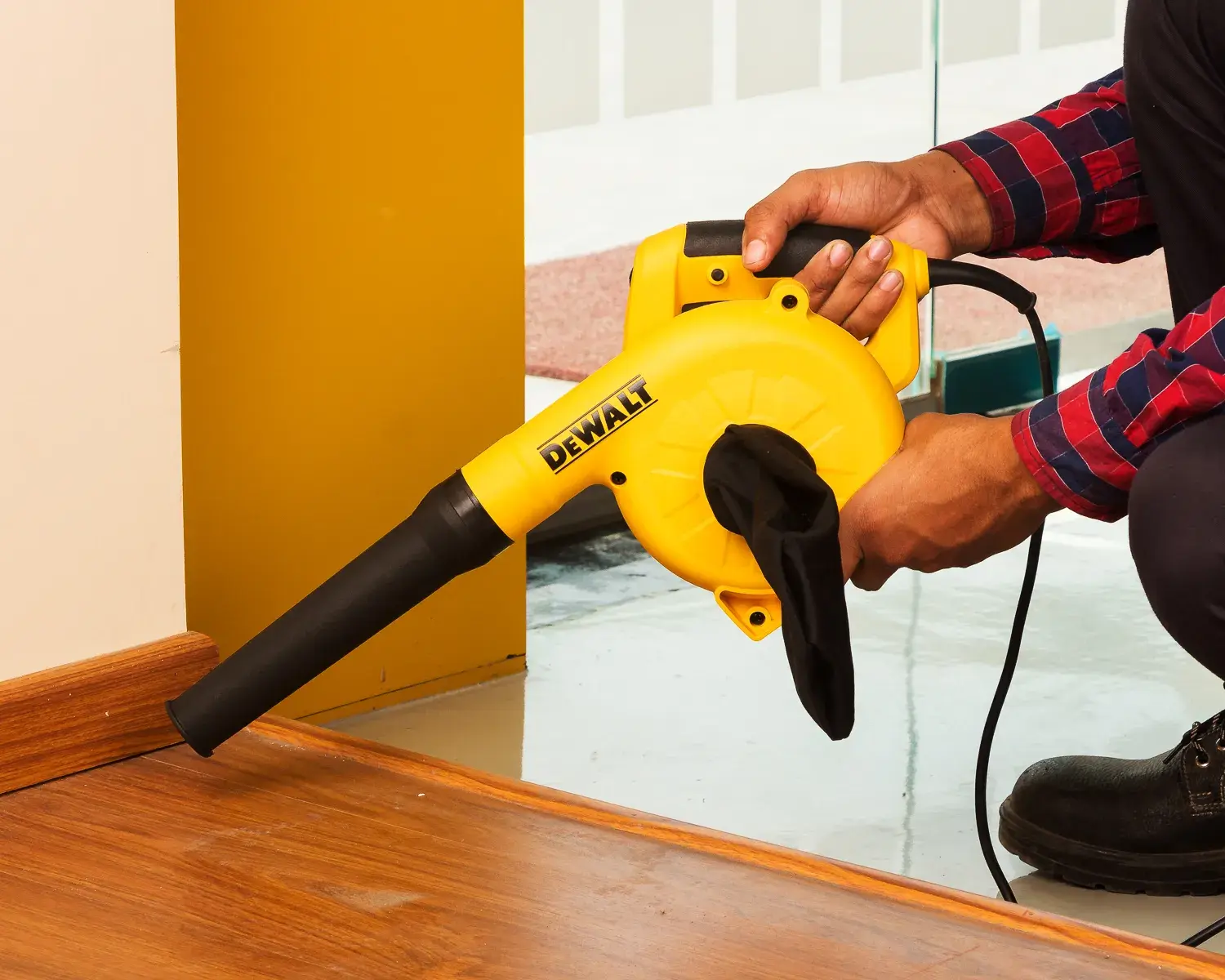 DEWALT® Soplador Eléctrico con Cable de Velocidad Variable