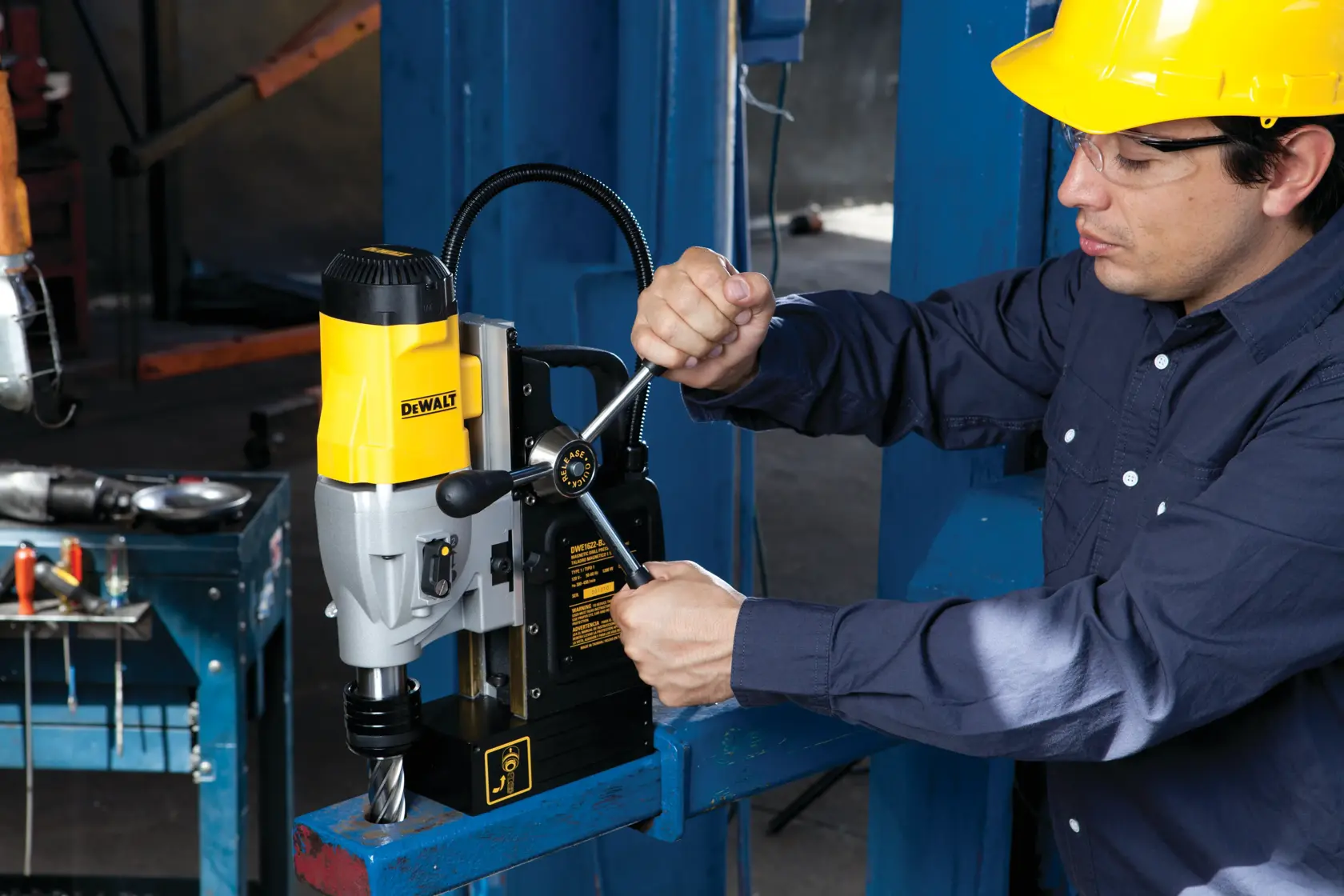 DEWALT® Taladro Magnético de 2" (50 mm) con Cable de 2 Velocidades