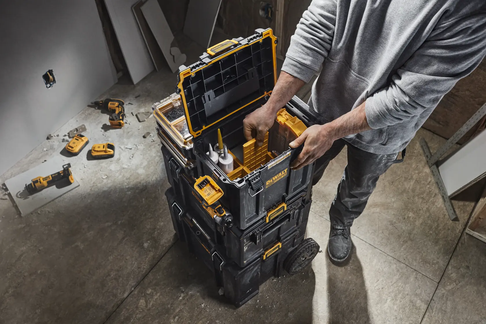 Divider being adjusted from DEWALT TOUGHSYSTEM 2.0 Deep Compact Toolbox.